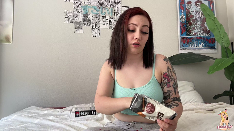 Lenna Lux: Hinterhältiges kleines will gegessen werden!