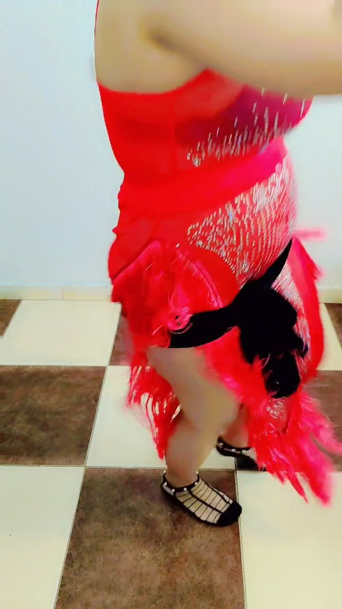 Six my and wife: Arap göbek dansı