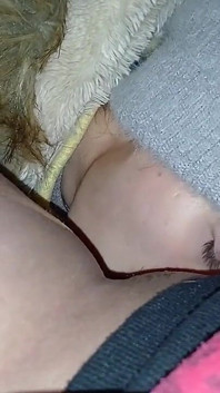 Můj soused mi dává Lízání v chatrči, aby nikdo věděl, že jsme skutečné lesbičky