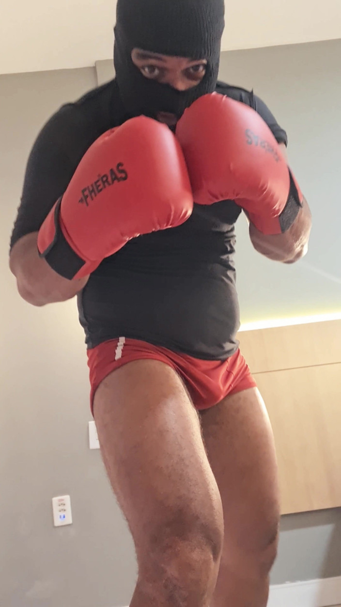 Punchbagplz: (raw Video) Black Titan - POV Heavyweight Boxing Challenge