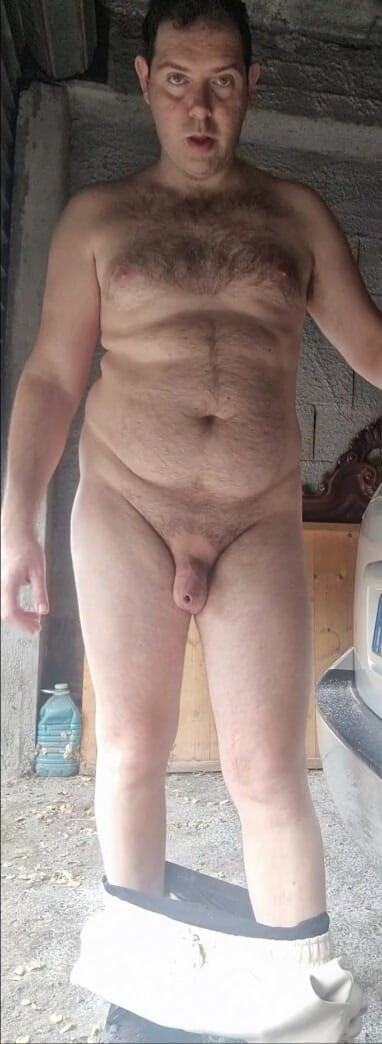 Mirko2589: Complètement nu dans mon garage