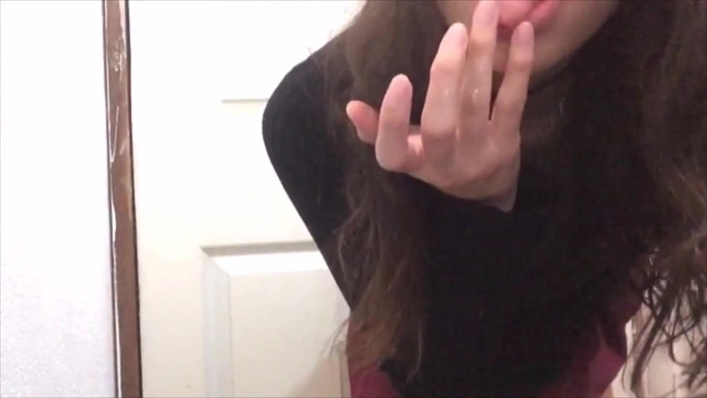 Adorable Teen: Молодая латинская девушка показывает свою горячую девственную киску и ее тугую задницу, жаждущая почувствовать большой член внутри них после прибытия рогом
