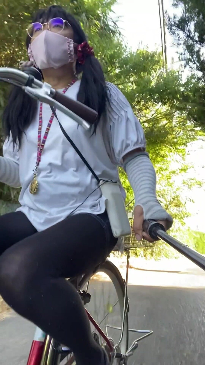 megu2002: No. 295 Doing a Spin Set in a Parking Lot