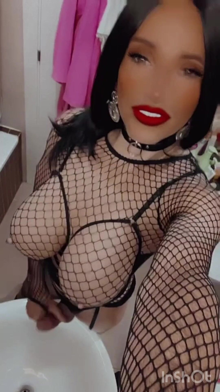 Sissy Slut Brianna: माँ की गोद में अपना सिर रखो और चुप रहो ... जब तक तुम टपकते और भीख न मांगते हो तब तक मैं सब कुछ संभाल लूंगा