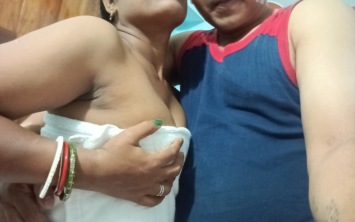 Popmini: L'indiana calda e sexy samira bhabhi scopa intensamente con il...
