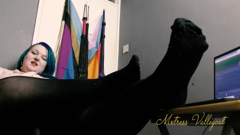 Mxtress Valleycat: Office bitch tights tease