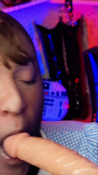Spitty Suckjob Nylon Head