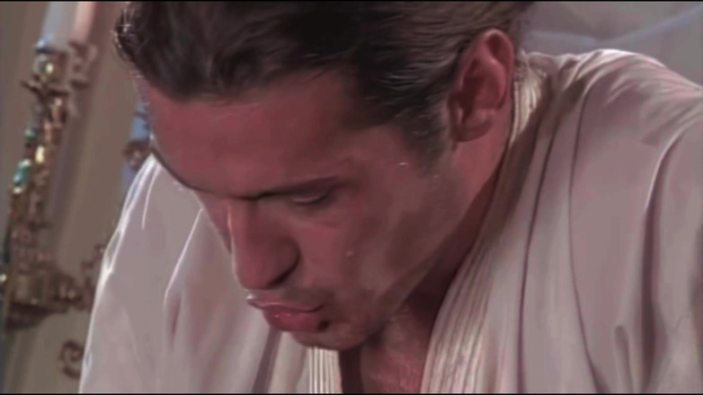 Inthe MILF room: Gorący orientalny seks z piękną MILF