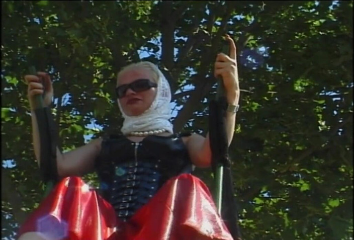 Absolute BDSM films - The original: Dominação ao ar livre - A Rainha bdsm