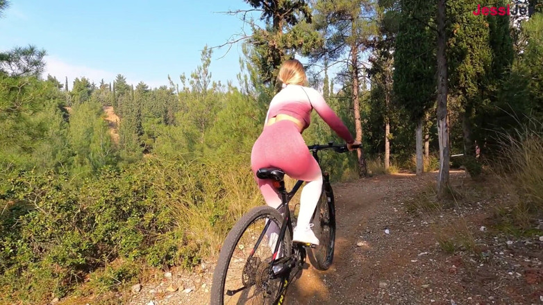 JessiJek: Stranger Twice Cum in Girl Cyclist Rough Anal in Forest...