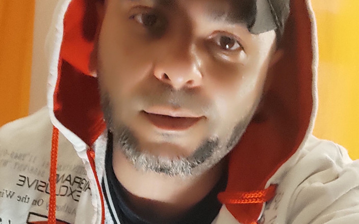 SmokedAlloy2: Dj -bro hat bez pieniędzy i bez nastroju, ale brudne skarpetki.mmm...