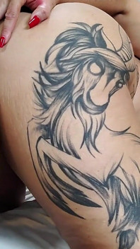 MYLF Tiffany Montavani - Madrasta Atraente E Peituda Enche Sua Buceta Com Uma Carga Enorme De Porra De Seu Enteado