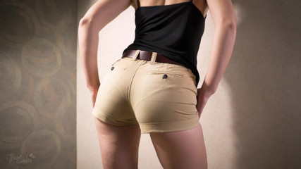 Teasecombo 4K: Teen Amateur In Tight Shorts Teases Her Visible Panty Line