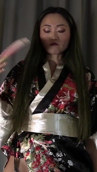 Die japanische pisse zeremonie