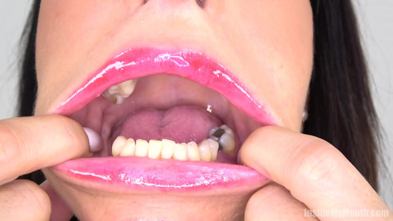 Inside My Mouth: Рот фетиш видео с Валентиной Сьерра
