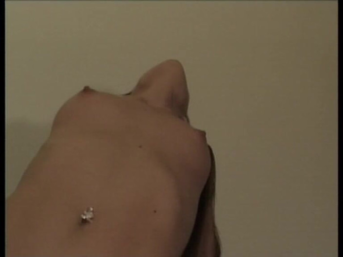 Real porno and movies XXX: 欲求不満の女性は性的活動に積極的に参加し、アナルを含むあらゆる可能性にオープンです。