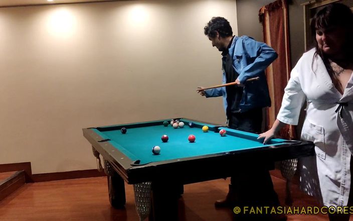 FANTASIAHARDCORESEX: Masajes calientes a mi hermanastra después de la universidad, juguémonos...