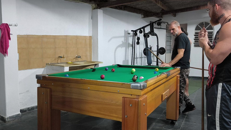 carmonaoficial: Bermain dengan rakan-rakan berbogel