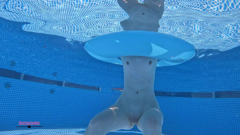 Destination Kat: Di bawah Air