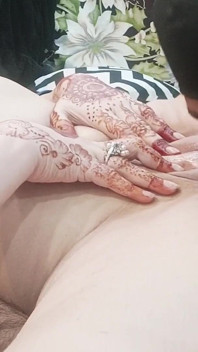 Une bhabhi pakistanaise se tape la grosse bite de son copain