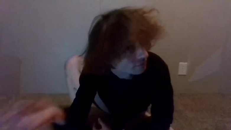 LilTaste: Video fanclub fetish sikat rambut bulan ini (ffvotm); Video Bonus Februari 2022