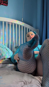 Adore mes jambes et mes pieds - fille solo
