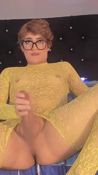 セクシーなケン・フェムボーイ、勃起したペニス