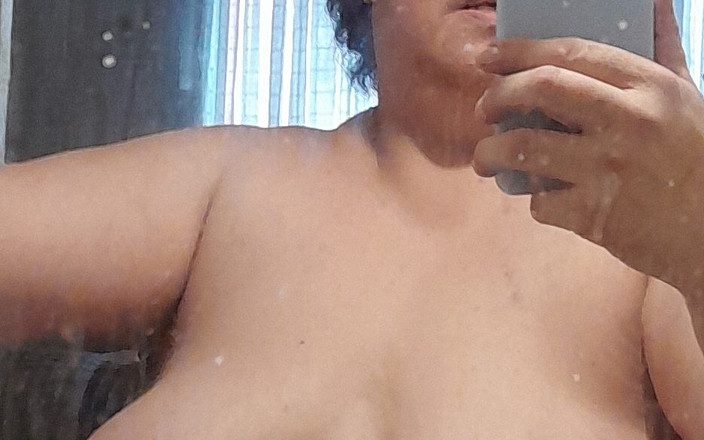 Japanese princess: 私のオーナーは、彼が彼に私のおっぱいを見せると言っていました