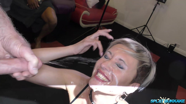 UkXXXpass: La splendida bionda Tanya Virago succhia cazzi e si prende...