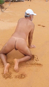 Ladysilva Sissy Hot Ass on the Beach