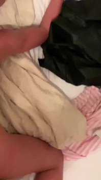 Alexis Crystall awek remaja miang dikongkek keras oleh pepek Kristian dan memancut ke dalam