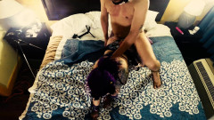 Smash Thots Films: Neko Catgirl Stella Mae šuká v fialové bondage outfitu