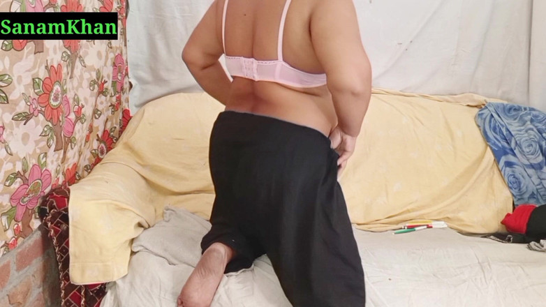 Sanamkhan: 巴基斯坦德西阿姨全马西