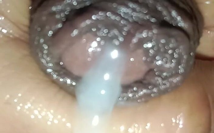 Ravina2001: 拳から汁が出てきた