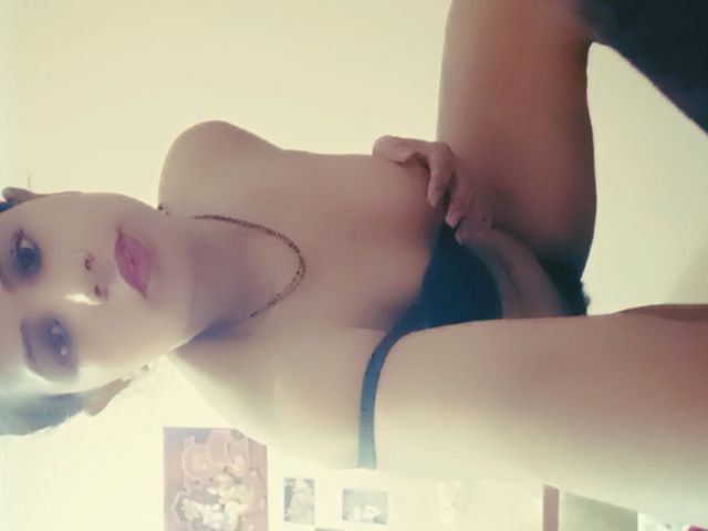 Step Sister Nude Show Alone in Home Sexy Body (Baby Latika)