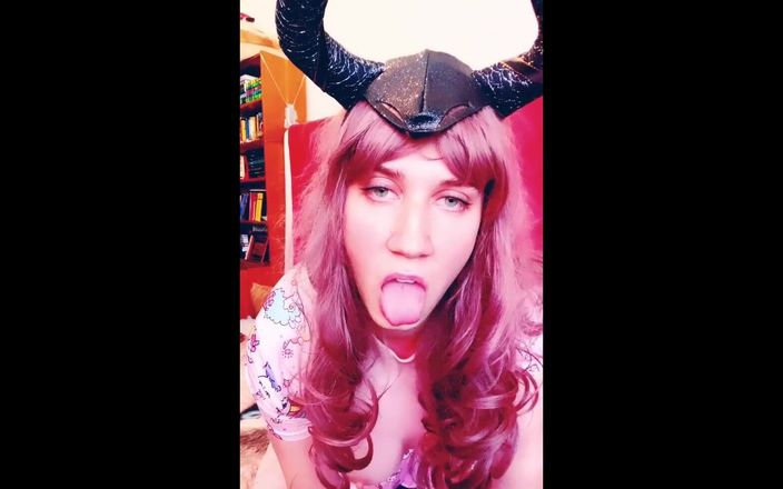 Anna Rios: Short Video of Me Being Daemonette on Monday? Hell Yeah