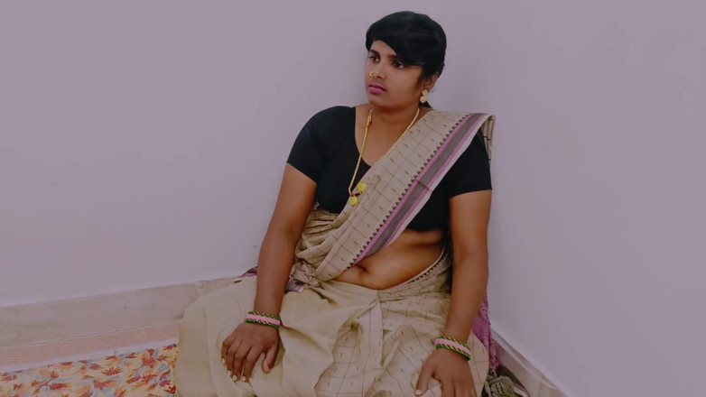 Telugu honey lips: Indische huisvrouw helaas neukende Sarees verkoopt mannen grote lange lul...