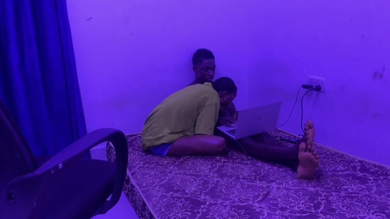 Xxx69bang: De Jugar Con Mi Mejor Amigo a Él Follándome Duro