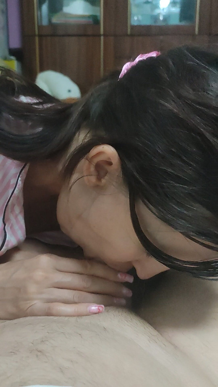 Sasha Green: सौतेली बहन अपने पसंदीदा छोटे चूसती है
