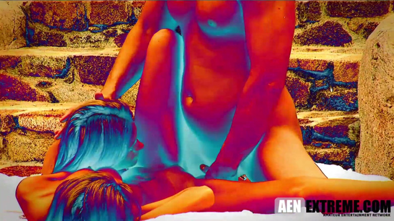AEN Extreme: 대물 자지에서 정액을 교환하는 금발 친구들