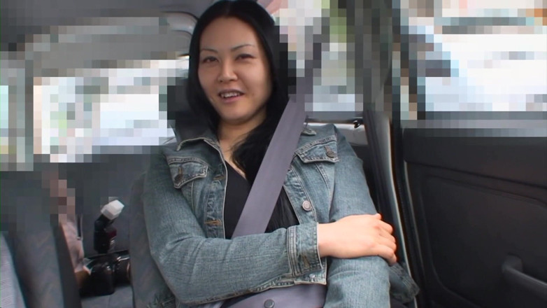 Japan Lust: Fill her Japanese MILF pussy deep