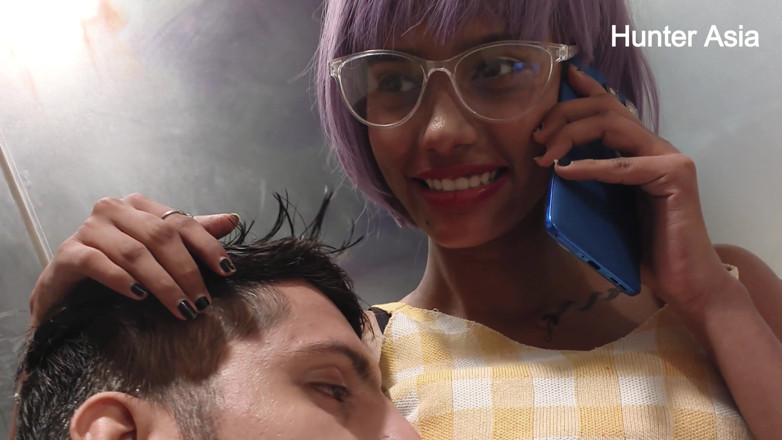 hunter Asia: Chica Engañando a Su Novio Con Su Mejor Amiga