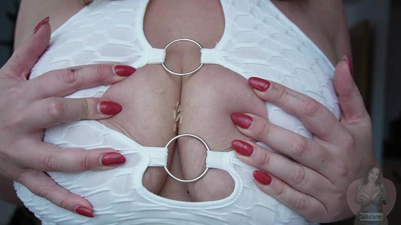 Sasha Curves: Nur eine kleine party