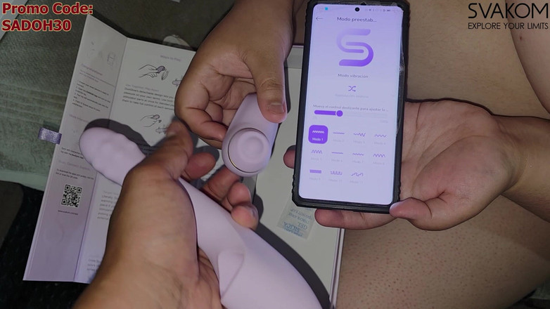 Sado Hentai: Masturbovala jsem s Duoglow od Svakom a můj muž mi úplně...