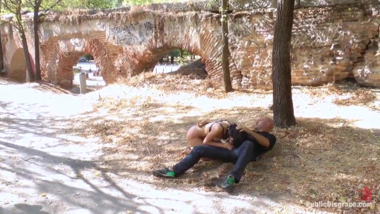 Public Disgrace by Kink: Mi Amore! Pd jde do Madrid