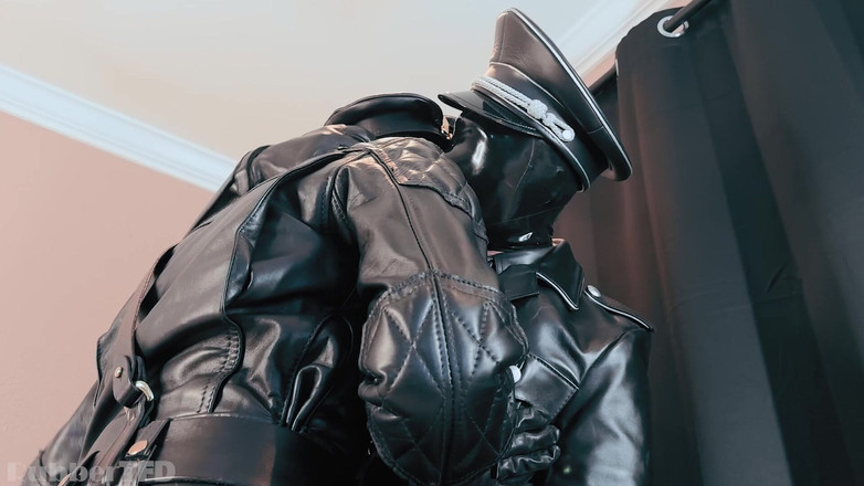 RubberTFD: Bluf și Vk Crossover