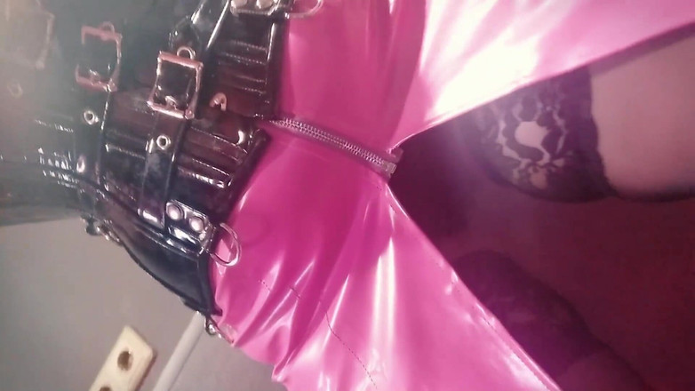 Arya Grander: Selfie vídeos em meias