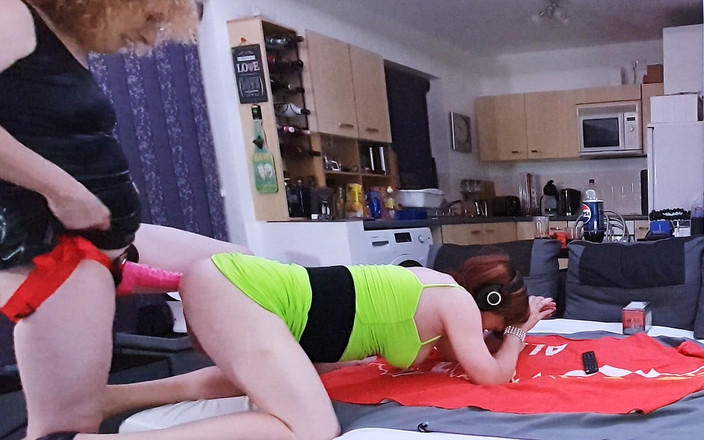 Lucy Essex CD: Crossdresser Lucy Can't Take a Strapon Pegging