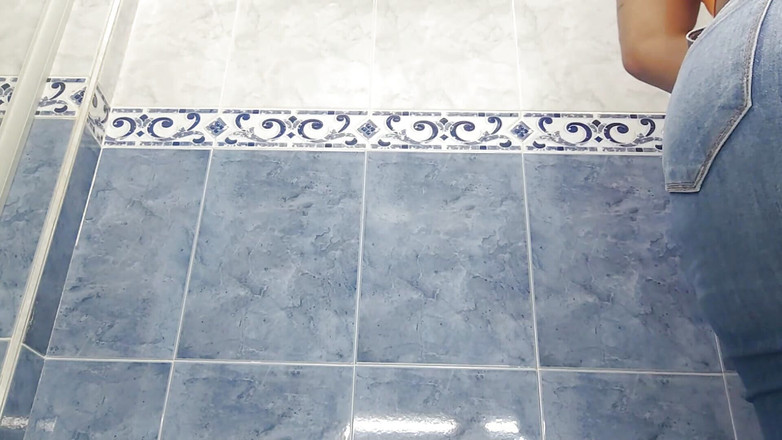 Katrina4deluxe: Kamera nahrává Piss Big Jet macechy