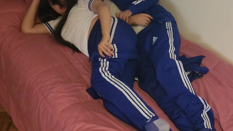 Astrid Cute: Ador această fată cu curul mare, studente futându-se după ora...